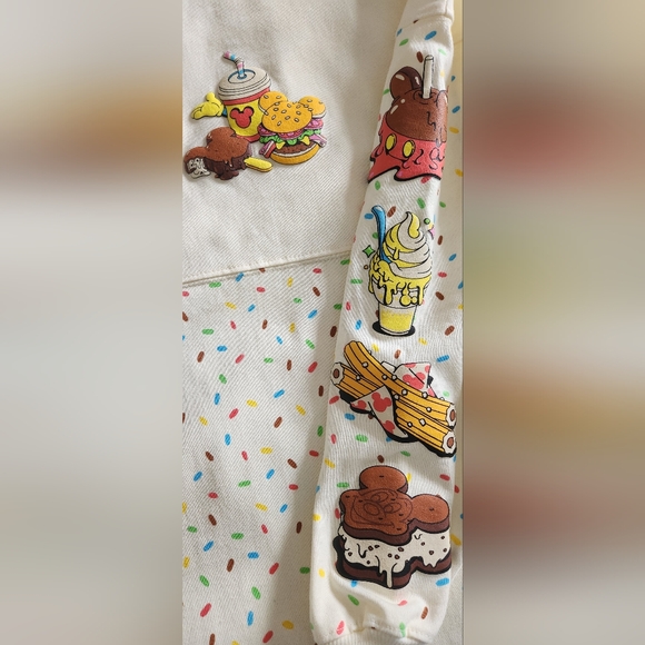 NEW Disneyland Resort Eats XS Treats Snacks Food Dole Whip Churro Spirit Jersey - Picture 9 of 12